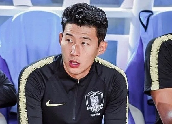 남자 머리스타일 모범 예시.jpg